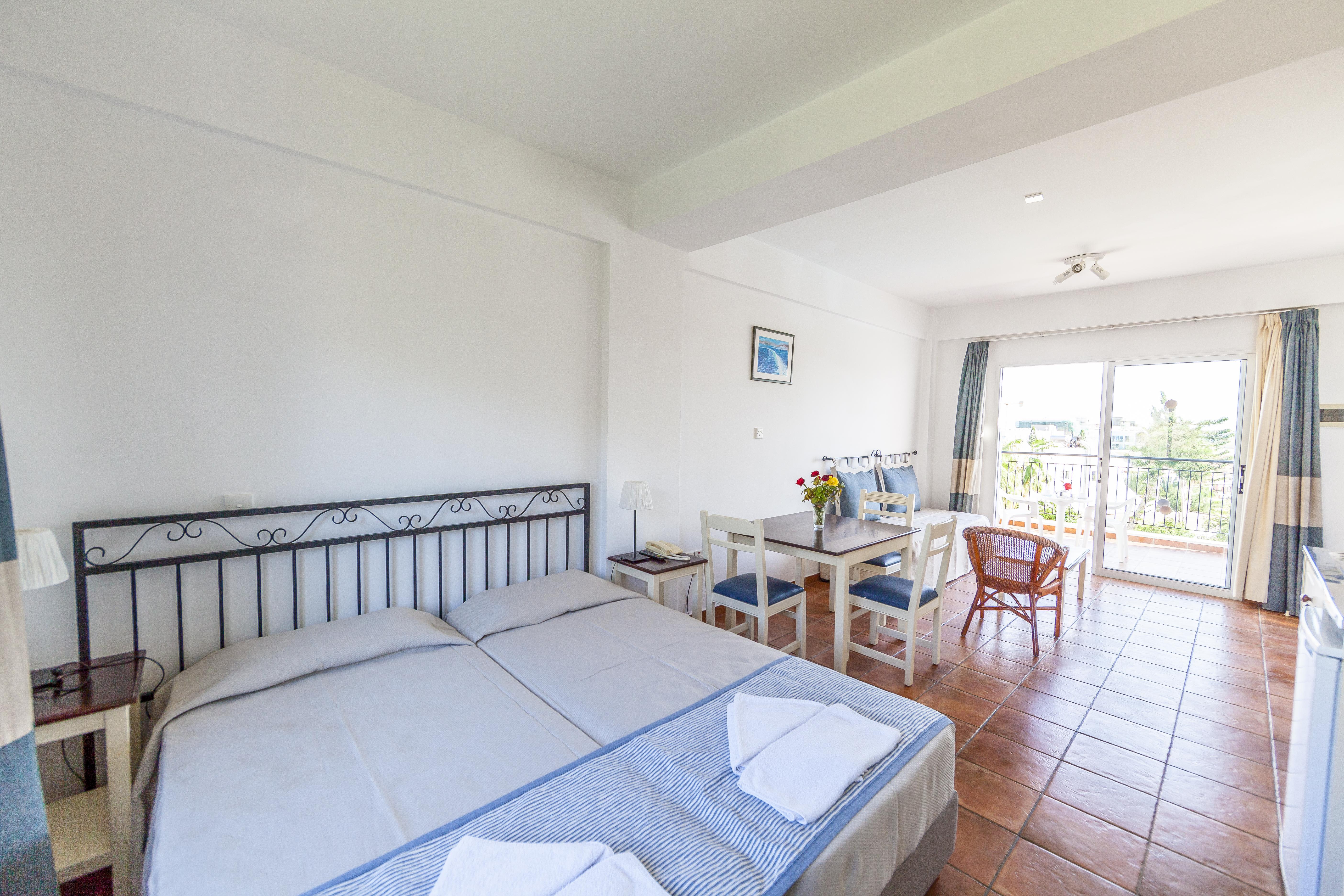 Andreotis Hotel Apts Protaras Bagian luar foto